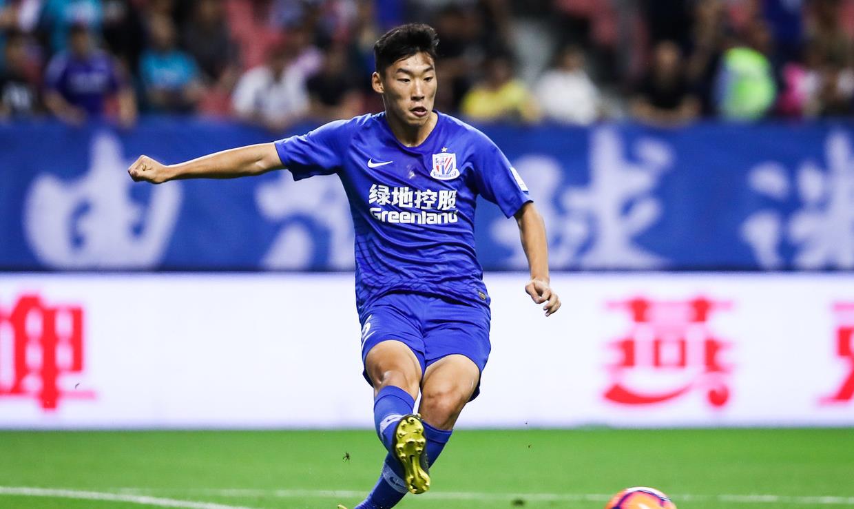 可馨育娃|踢7场比赛征服李铁！21岁里皮爱将还是香饽饽，国足给他留位！