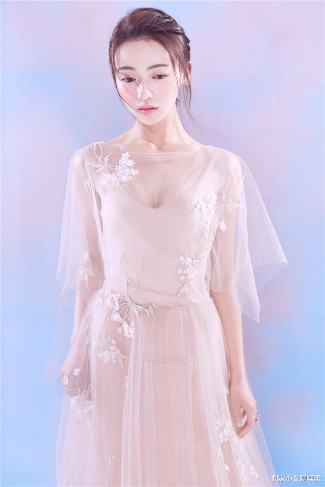 吴谨言|大部分女星都在不断减肥，这位女星却是长胖后，迎来颜值巅峰