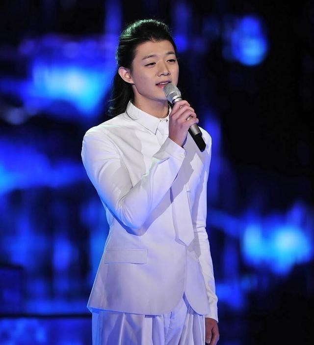 清浅微笑的我|《卷珠帘》的作曲者比较鸡贼，说他是抄袭剽窃似乎不完全成立