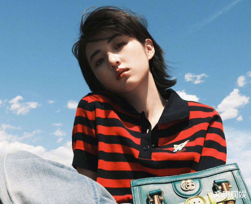 陈浩民|张子枫和欧阳娜娜拍大片，细看同框模样，五官精致度拉开两人差距