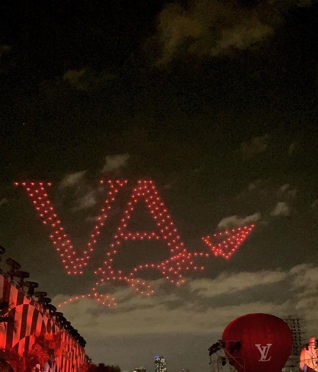 侃爷|金·卡戴珊和鲜肉恋爱后首次“全家福”，侃爷终如愿，和妻女团聚