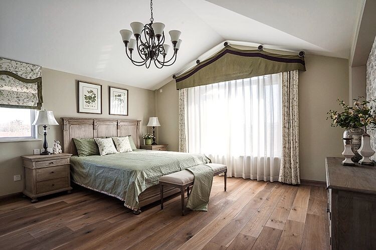 实木家具|碎花元素，做旧实木家具，一起搭配成美妙又独特的别墅空间