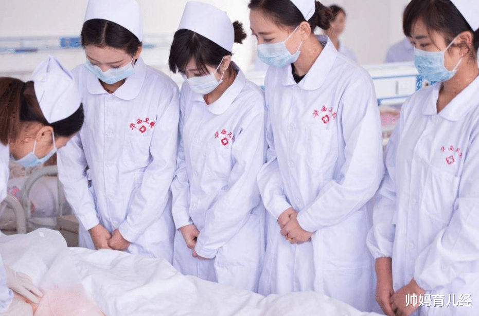 帅妈育儿经|父母“不愿”让女儿选择的3大专业,看似风光亮丽,实则很辛苦