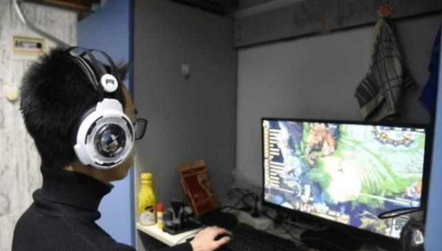 依科育儿吧|大学刚开学,大一新生有必要带电脑去学校吗?学长的建议很真实