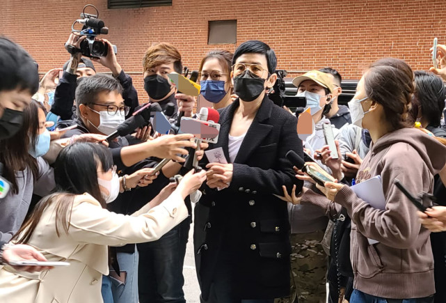 吴孟达|吴孟达葬礼子女未到齐的原因曝光，有的在国外，有的还在隔离中