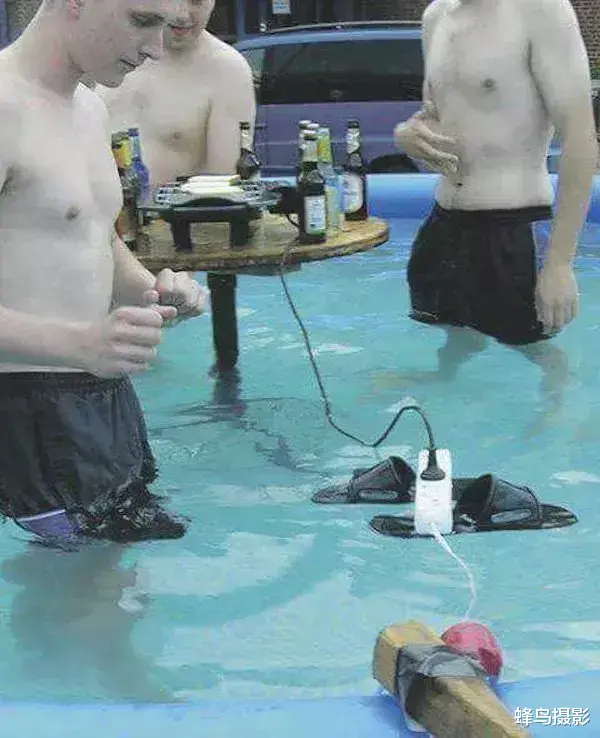 俄罗斯 32张照片看真实的俄罗斯，AK在生活中的妙用，熊是一种温顺的宠物