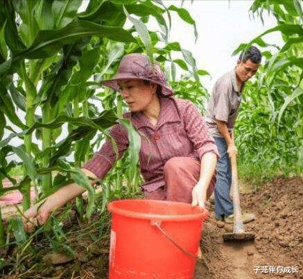 子芫伴你成长 丈夫患抑郁症，妻子带他跳舞上央视，每次跳完都会拥抱