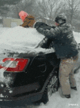 学姐说育儿|“妹子真粗心啊，光顾着玩手机了，连自己的铠甲开了都不知道”哈哈哈