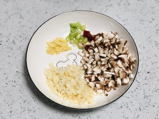 膳食纤维|夏天瘦身季，吃黄瓜、番茄不如它，富含膳食纤维，每斤不足1元钱