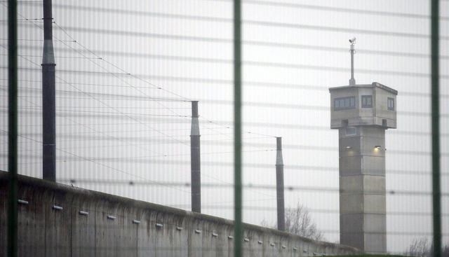 ETF 四川男子约会时觉得被他人打扰,说了一声滚,结果被刺十余刀身亡