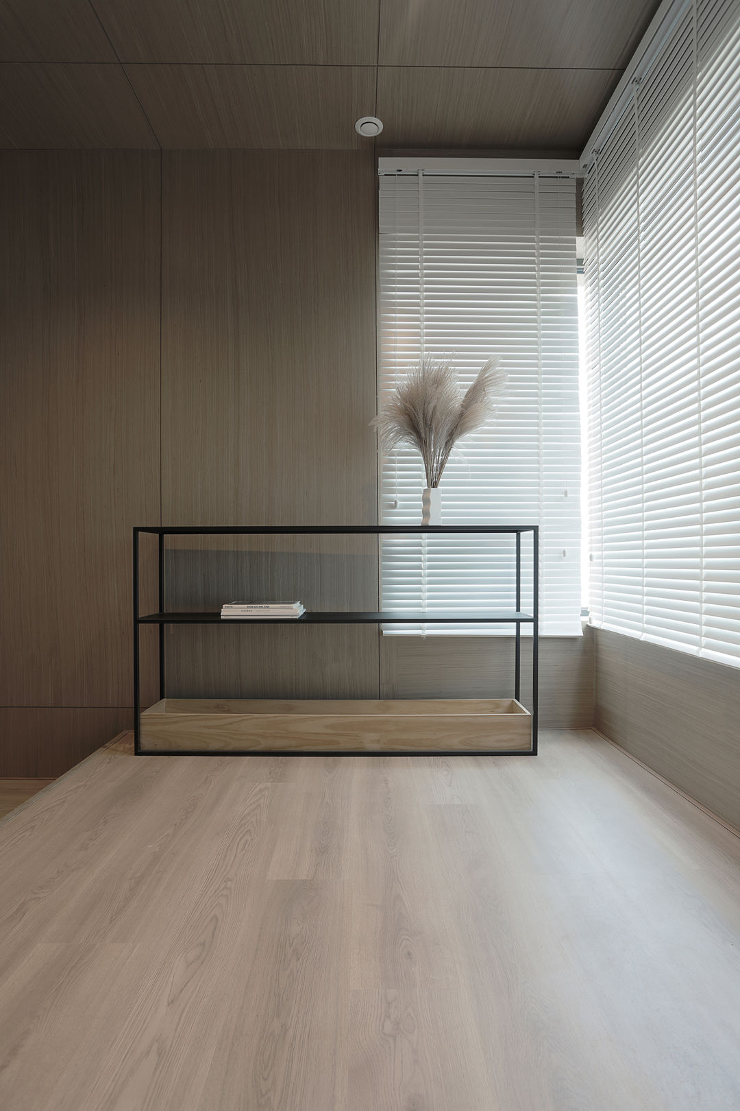 177平方米的简约空间,干净素雅温柔如水 ,让你享受在家的浪漫