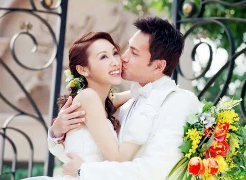 郭可盈|假面夫妻互相不忠,还强行装恩爱17年,一致对外坚持不离婚