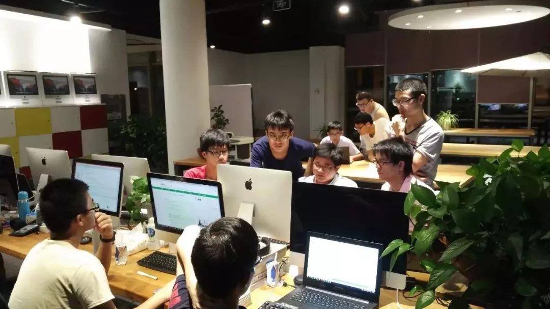 动力|备受争议的“996”，终被两大部门定了性：“福报”变成“违法”