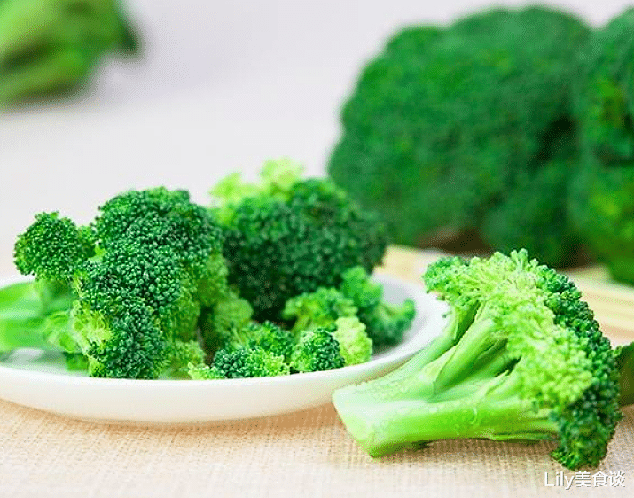 衰老|女人过了30岁,建议多吃这6种食物,“叶酸”含量高,早吃早受益