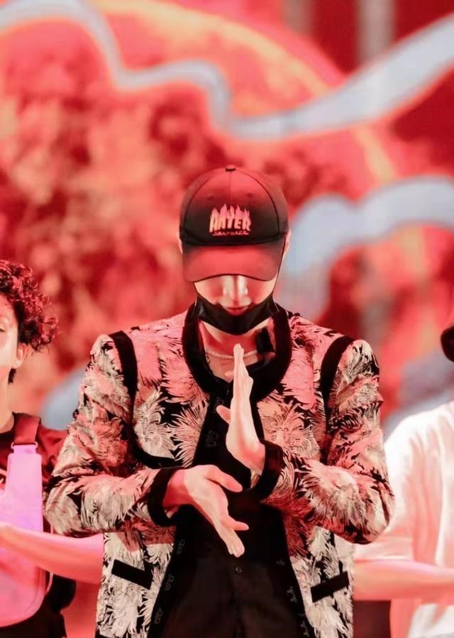 张艺兴|张艺兴《飞天》又出圈：钢琴家郎朗疯狂安利