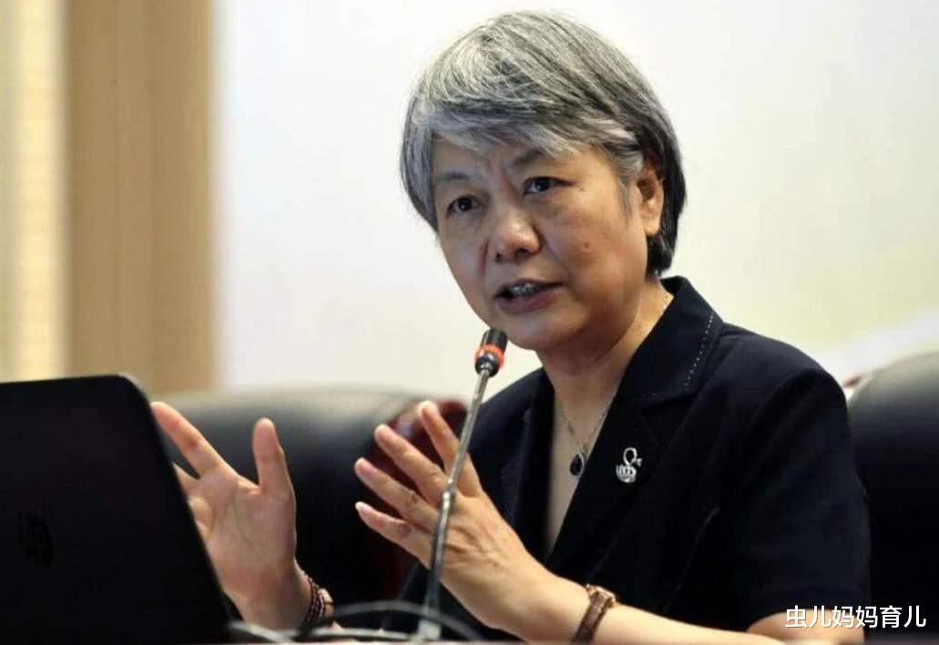 虫儿妈妈育儿|李玫瑾：孩子6岁前要跨好2个台阶，父母今后几十年会很省心