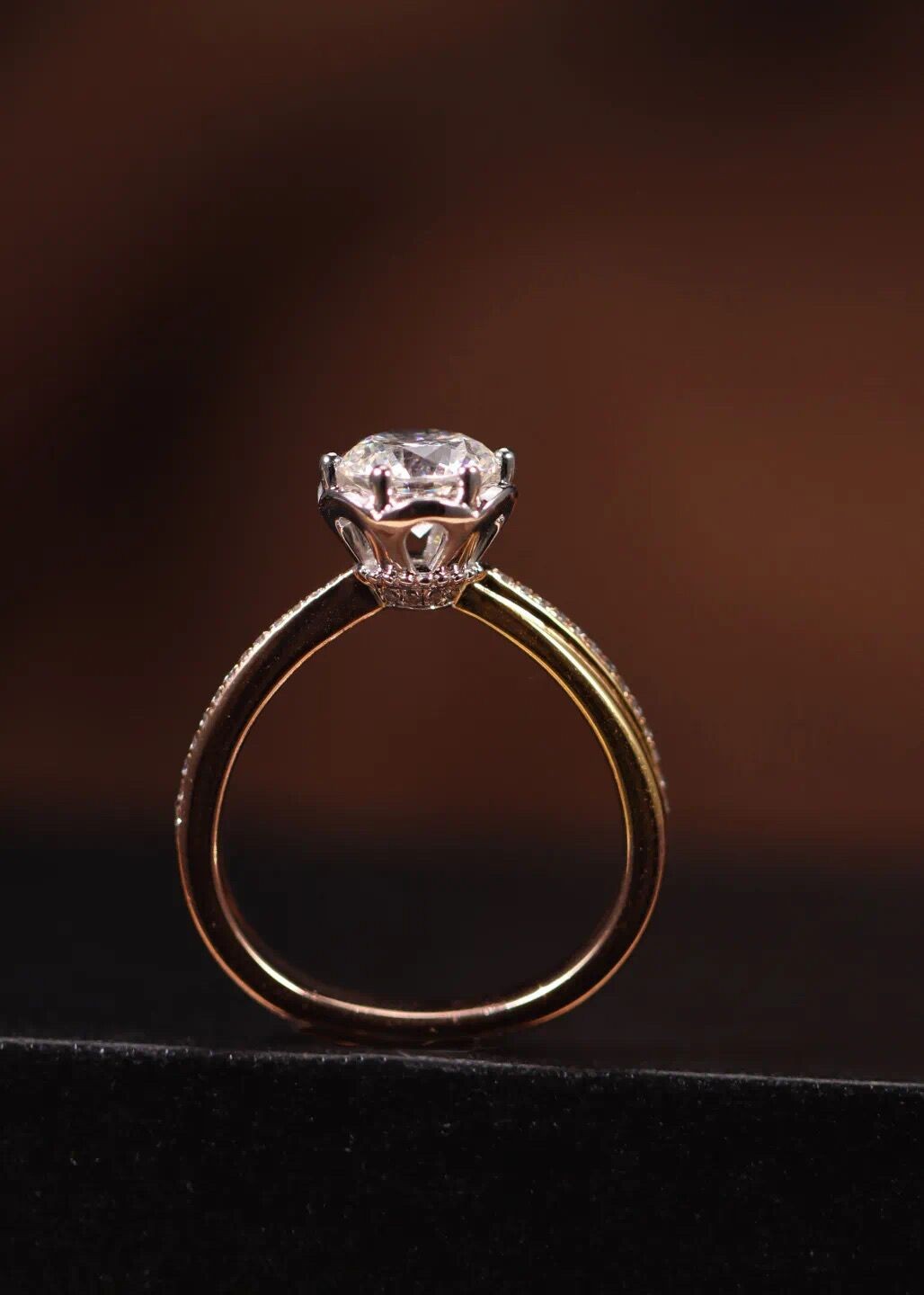 谛珂珠宝钻戒定制 花花世界の浪漫,看了这些花花钻戒,是不是也想拥有一枚?