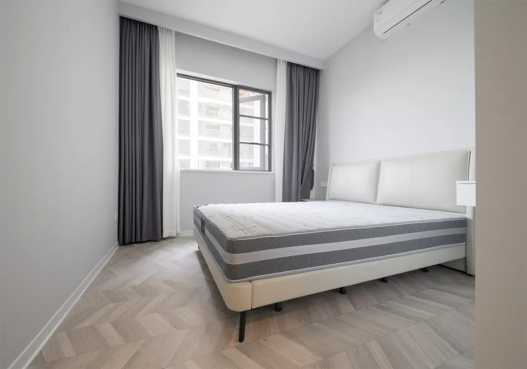 120㎡黑白灰三居，业主喜欢的高级范