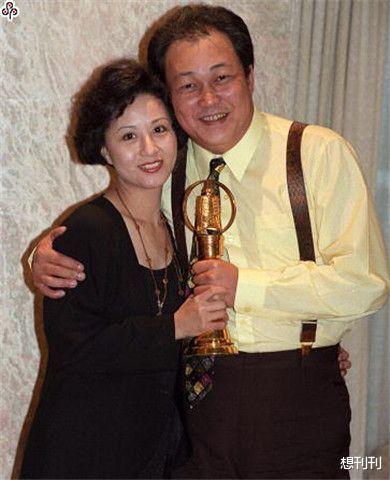 包青天|93版《包青天》主演今昔对比，有人暴富有人穷困，而他已经去世