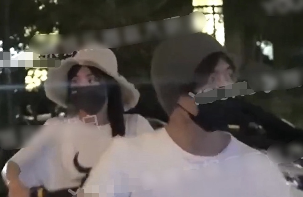 张含韵|张含韵被拍与佟梦实约会,两人牵手饭后同回酒店,疑似是因戏生情!