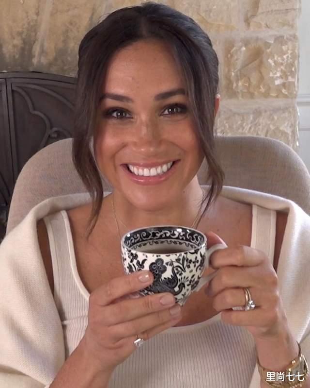 里尚七七|梅根二胎后首露面，公开庆40岁生日太高调，产后2月穿低领秀性感