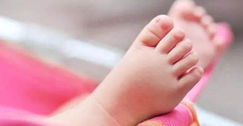 萌宝成长路|宝宝夏天光脚丫，这3种情况要注意！后悔现在才知道！