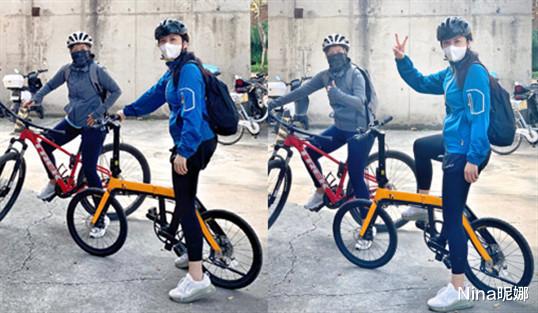Nina昵娜|靳东44岁夫人罕见出街，穿夹克配健美裤骑单车，小腿肌肉好发达
