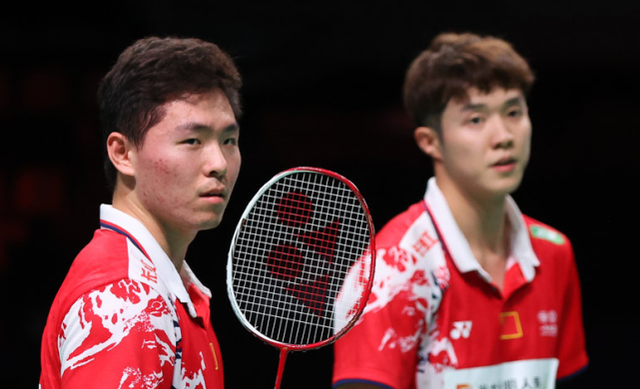 静静聊澸情 锁定小组第1！卫冕冠军中国4-1印度进8强 石宇奇横扫男双丢一分