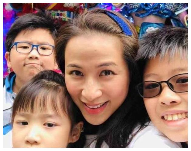 张卫健|《鹿鼎记》21年：女配影片遭禁播、患抑郁症，女主未婚成“老赖”