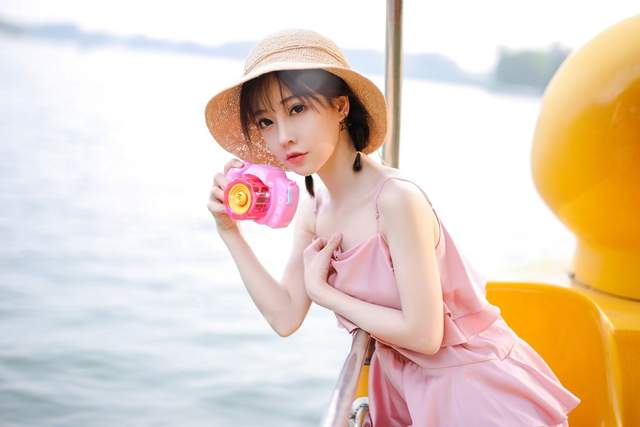 冯提莫|冯提莫翻唱《万物生》，神秘造型大曝光，转音丝滑太好听了