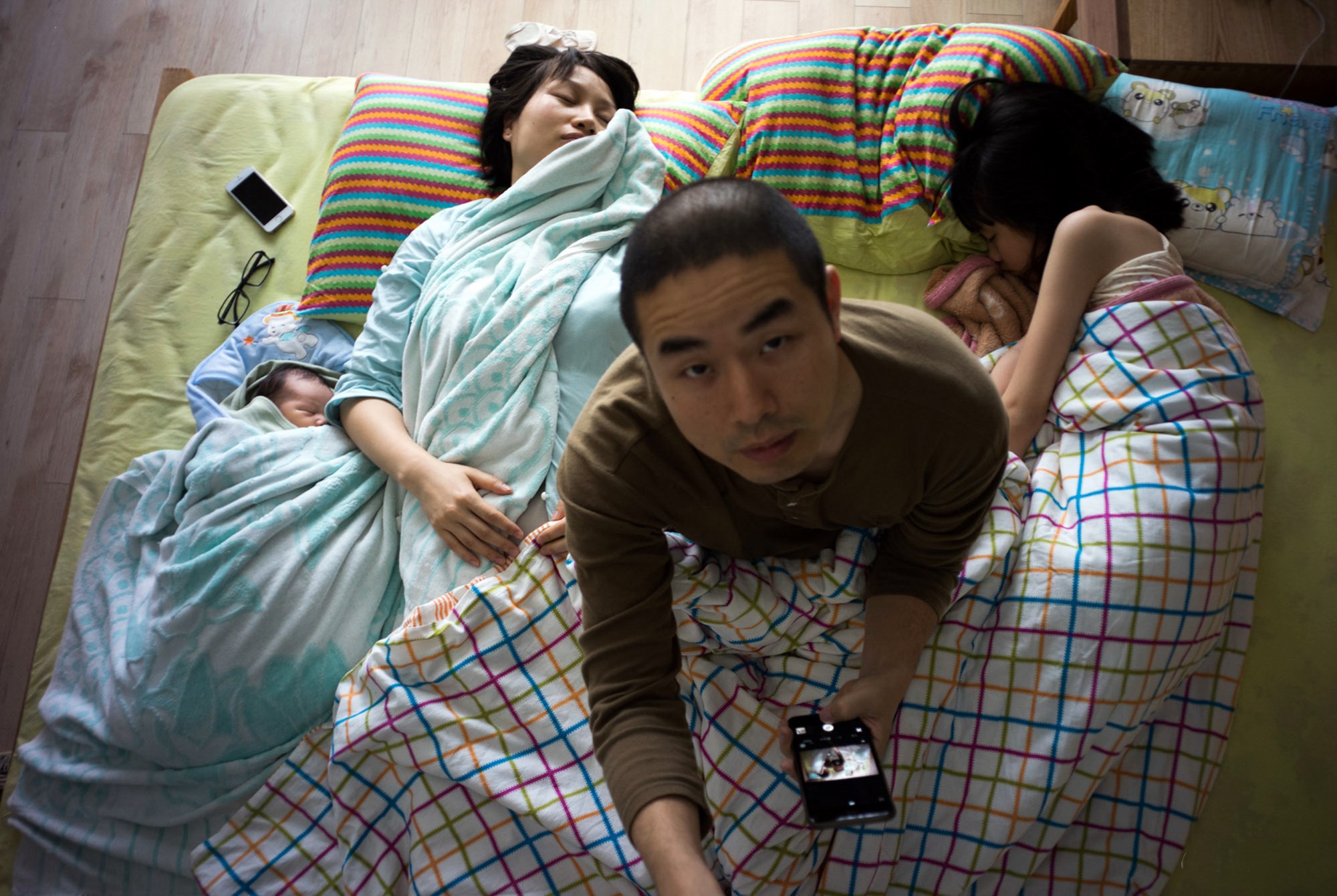 贝贝豆育儿课堂|河南四胞胎孕妈“搏命”产子，原以为全是祝福，评论区却恶意满满