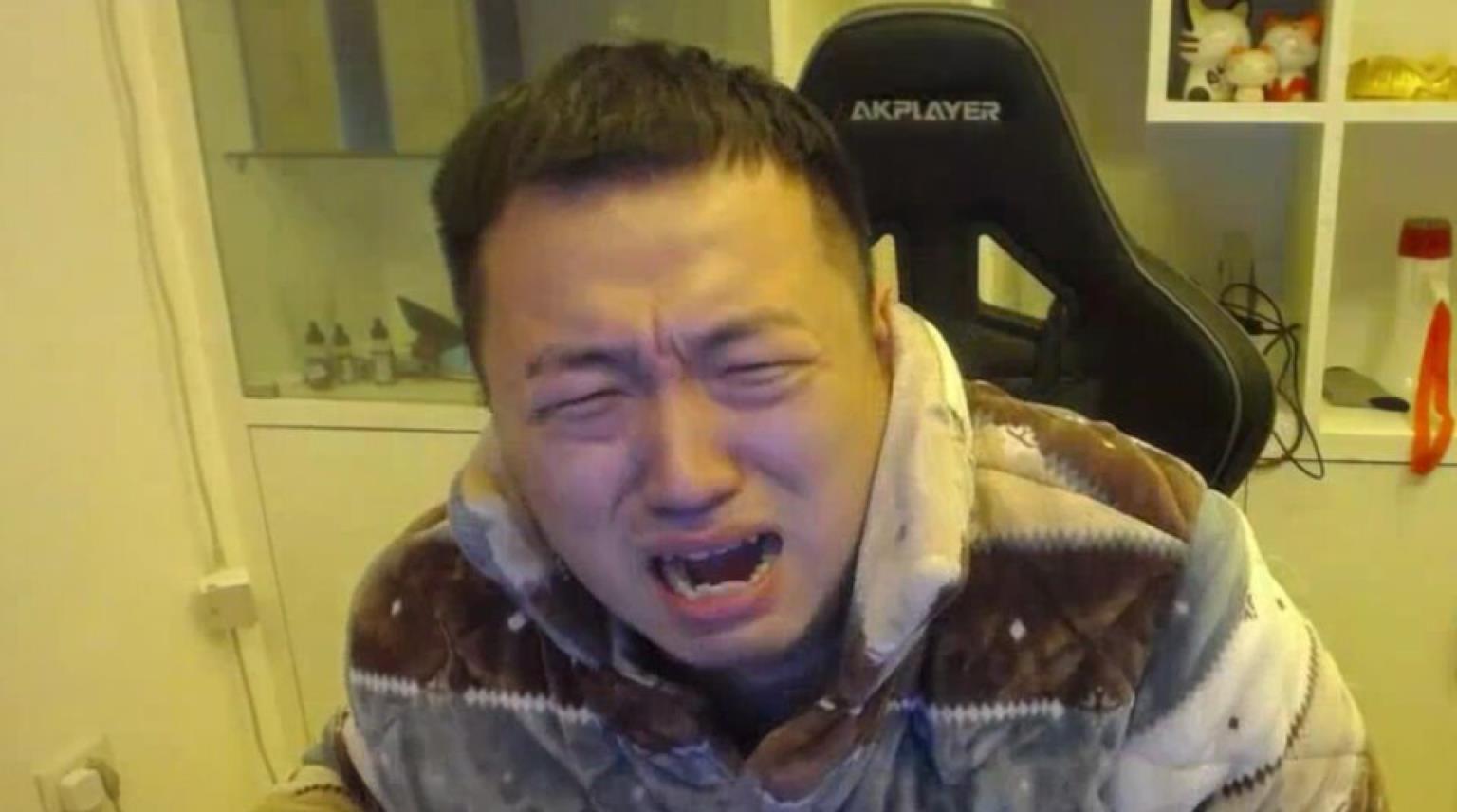 向佐|内地网红公然挑衅李连杰，向佐发起拳击挑战，直接吓到跪地求饶