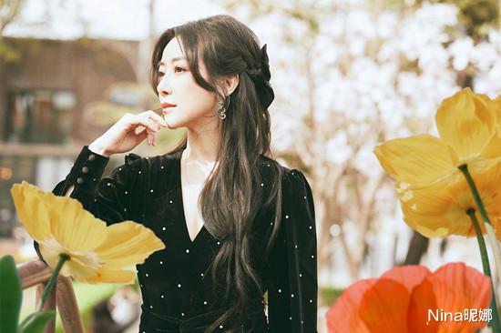 陈紫函|“平阳公主”陈紫函终于高调，穿5万外套走机场无惧秋老虎，拎4万包超阔绰