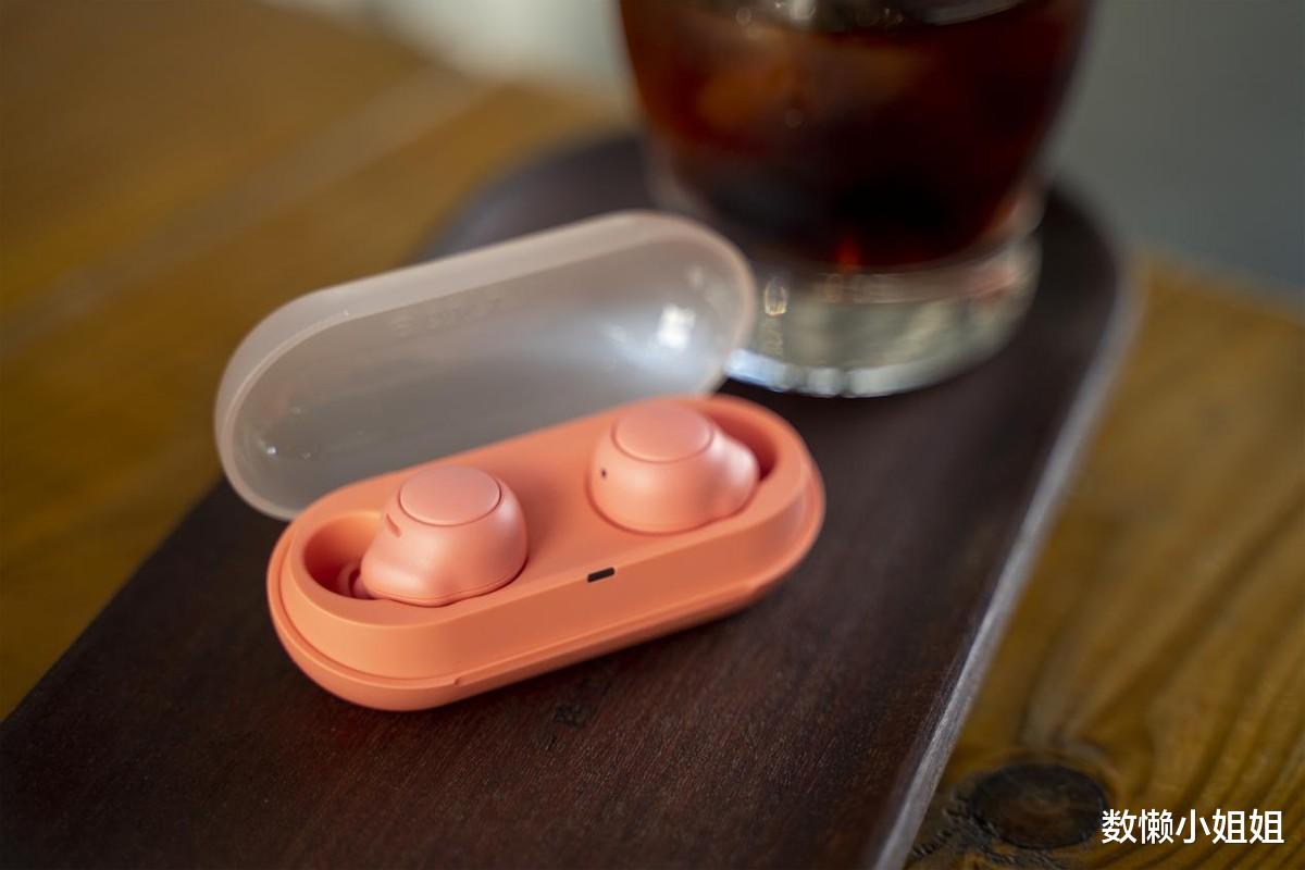 耳机|小身材的颜值担当,推荐给女生的轻巧耳机,索尼WF-C500体验分享