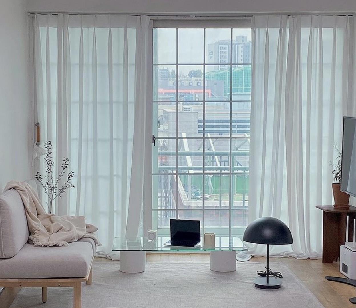 一人独居,有犬相伴,小窝虽然不大,她却过出了诗和远方,羡慕!