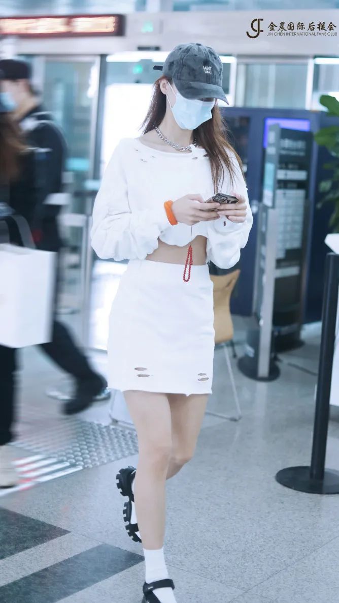 鲸鱼之心|顶流女星突然官宣新恋情,新男友不简单,竟是金晨前任?