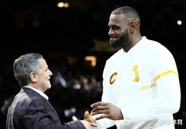 籃網(wǎng)隊(duì)|聯(lián)盟地震！詹姆斯杜蘭特庫(kù)里或聯(lián)手，三人欲收購(gòu)克利夫蘭騎士隊(duì)！