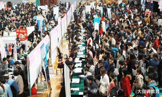大学|能上这几所大学太幸福了，毕业即失业没可能，还没毕业就被预订了