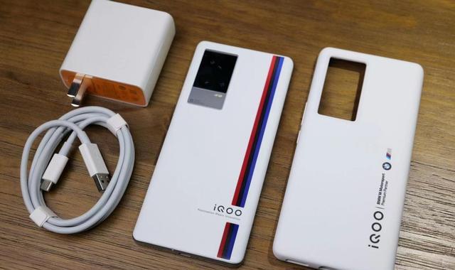 高通骁龙|跌至3699元！2K三星E5屏+120W闪充+独立显示芯片，对标小米12