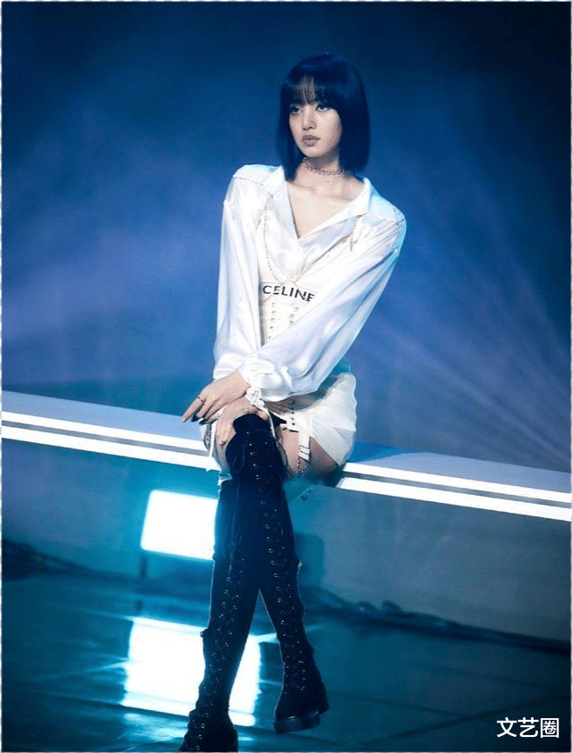 lisa|Lisa换斜刘海造型脱离韩式滤镜后颜值大跌，皮肤暗沉一脸疲态黑眼圈明显