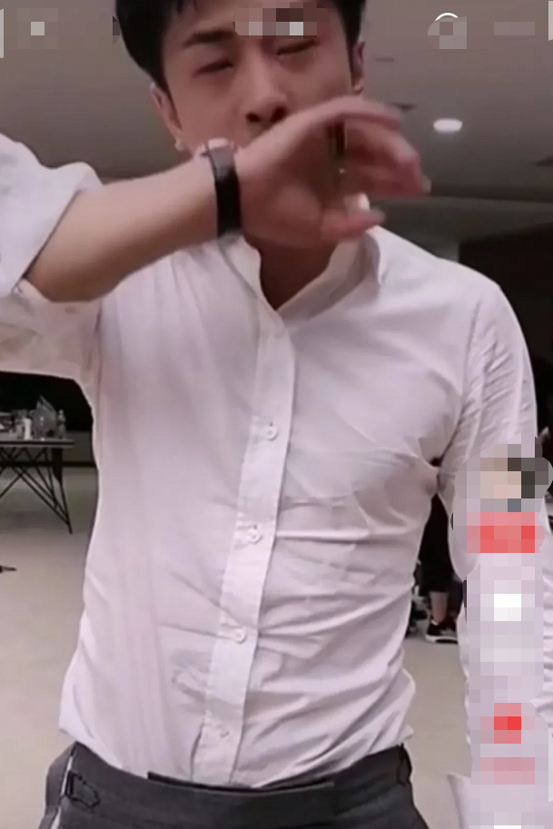 |辛巴宣布退出直播，坦言现在每天恐惧，害怕睡不着觉，还做噩梦