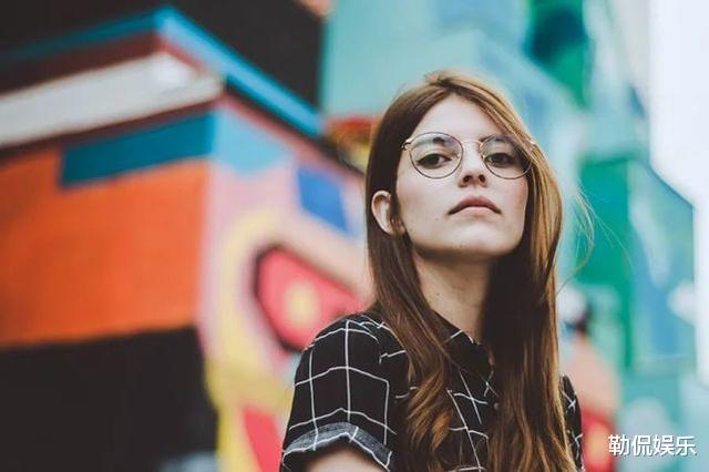 属牛|5月事业迎来高光时刻的星座,职场表现出类拔萃,让人刮目相看