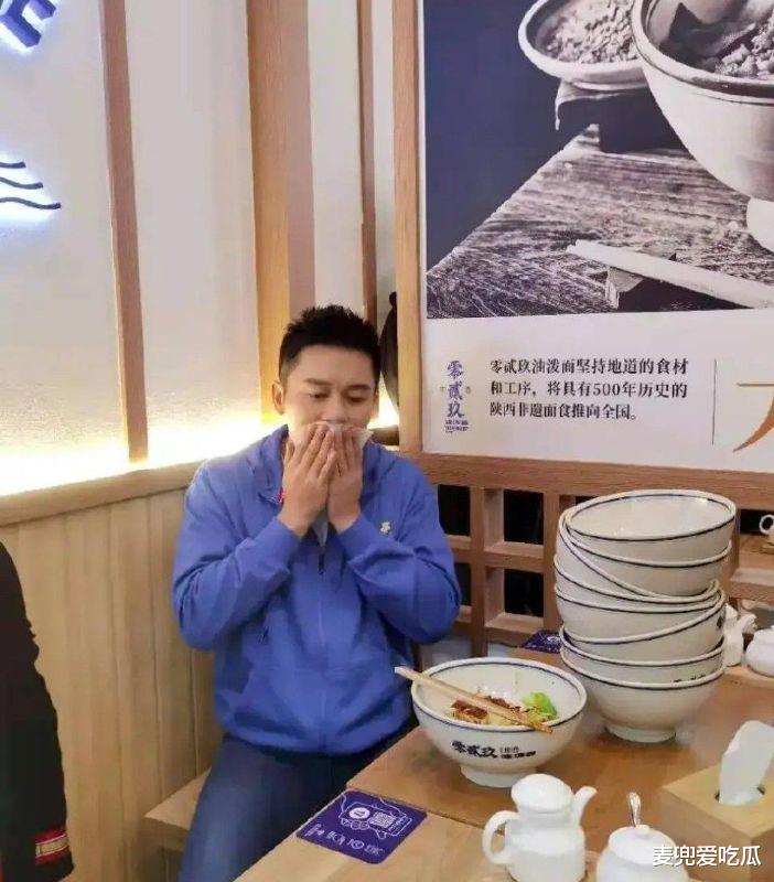 李晨|李晨开面馆惹争议？邀请网红恩克帮忙宣传，网友：分量太少吃不饱
