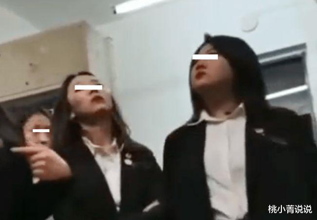 桃小菁说说|嚣张的查寝学姐被处理,板子能单单打在学生身上吗?