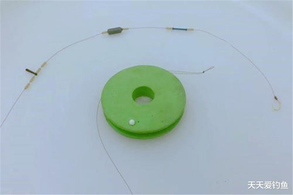 饵料|钓鱼新政之后，允许一竿一钩一线的钓法，台钓使用单钩怎么调漂？