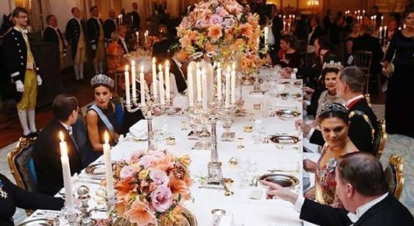 王珞丹|苏提达心酸不已，同是王后不同命，王室聚会都不敢去