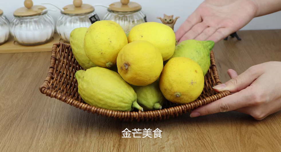 水果|冬天干燥要多吃这5种水果,维生素一个比一个高,看完记得收藏