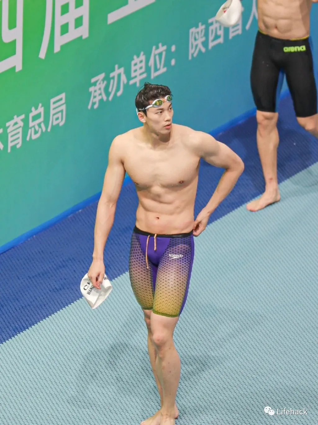 全运会|汪顺最新泳裤照曝光，公狗腰太绝了