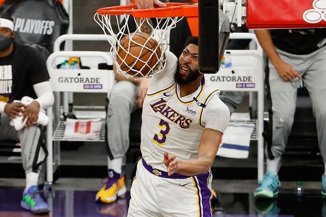 安东尼·戴维斯|16投5中！在场净输18分+被菜鸟打爆，你越打越软，冠军也越来越远