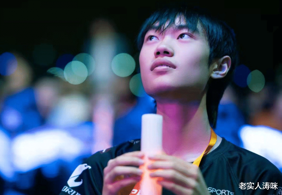 tes战队|“Knight少赚了2000万”！TES转会内幕公开，BLG尽力了，UZI疑似破防